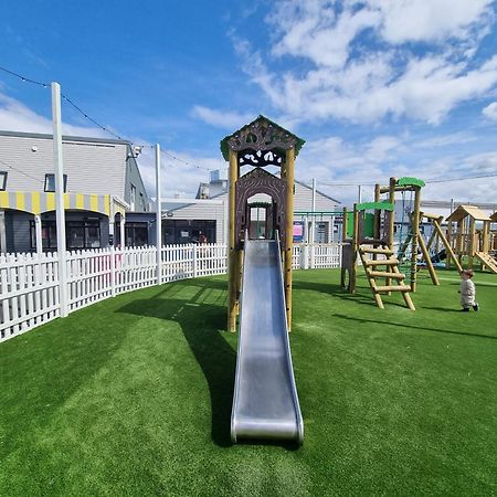 A22 Unity Beach Holiday Resort Unity Brean Sleeps 8 People 3 Bedrooms 1 Pet Stays Free Berrow Extérieur photo